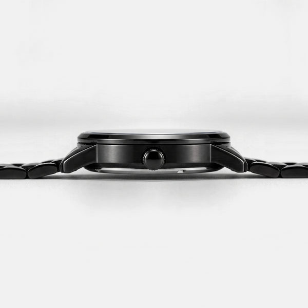 BMW M3 watch side view, case thickness