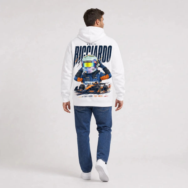 Sweat F1 Daniel Ricciardo Signature blanc porté de dos en plan large