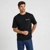 T-shirt Tesla Cybertruck Raw Future noir vu de face en plan rapproché avec logo Tourismo