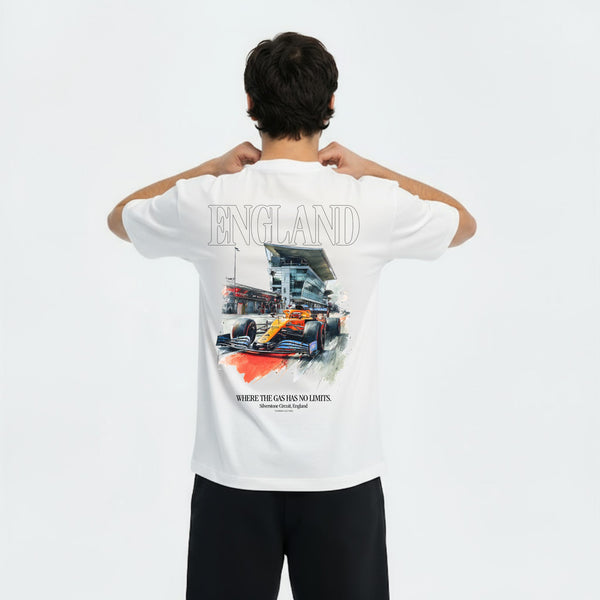 T-shirt F1 Silverstone Circuit d’Angleterre blanc vu de dos – visuel du circuit et monoplace sous le drapeau britannique