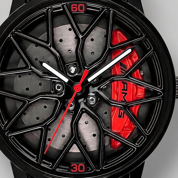 Close-up of the wheel and the AMG engraved caliper, Mercedes-AMG G63 watch