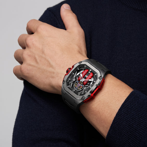 moteur V12 watch worn on the wrist