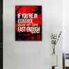 Toile F1 “If You’re in Control” accrochée dans un intérieur moderne avec cadre noir.