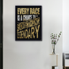 Toile “Une course. Une chance de marquer l’histoire.” accrochée dans un intérieur moderne avec cadre noir
