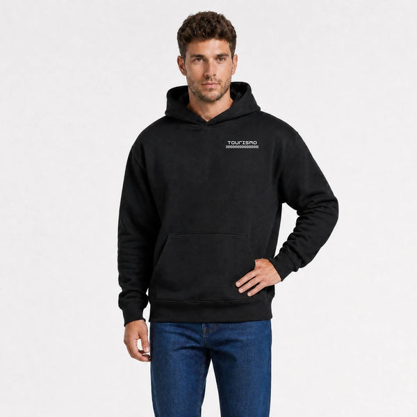 Sweat F1 Daniel Ricciardo Signature noir vu de face en plan rapproché avec logo Tourismo