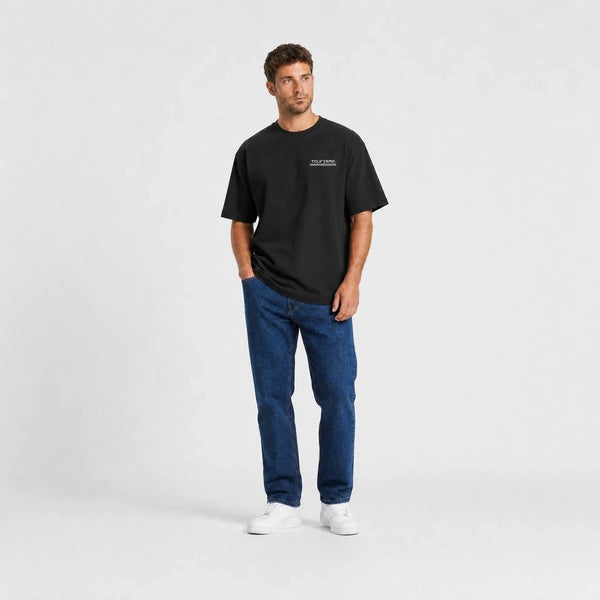 T-shirt Toyota Fj Cruiser Outside All Day noir vu de face en plan large avec logo Tourismo